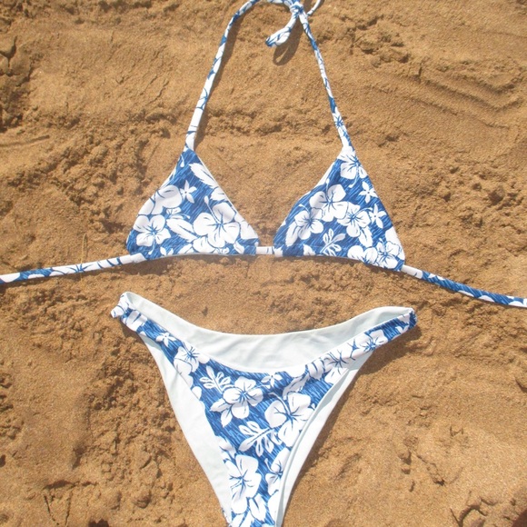 Blue hibiscus Triangle Bikini Set - Picture 1 of 3